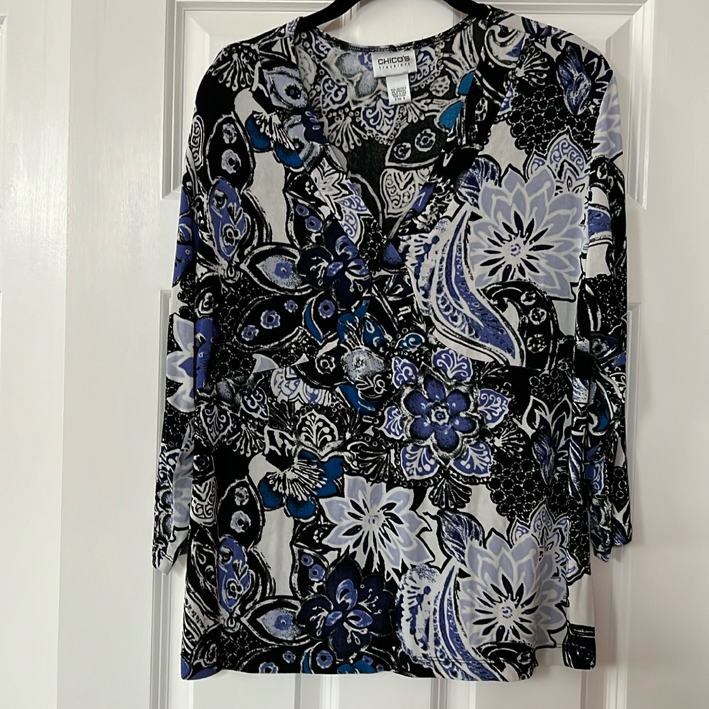 Chico’s Travelers Top, Size 2